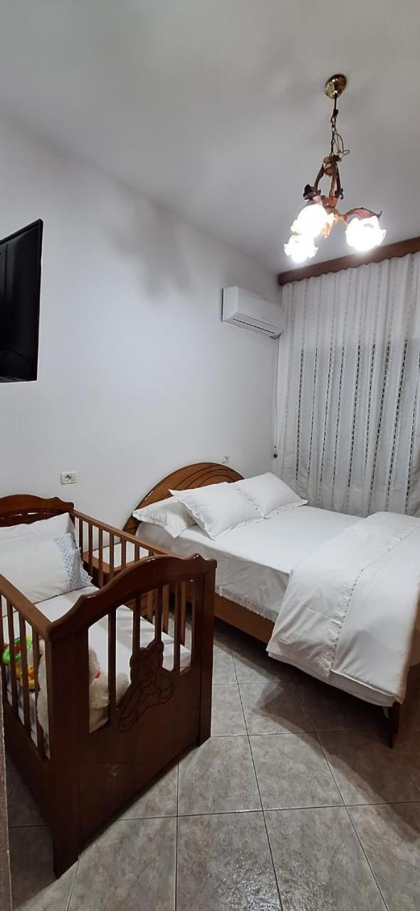 Marbi Guest House Гірокастра Екстер'єр фото