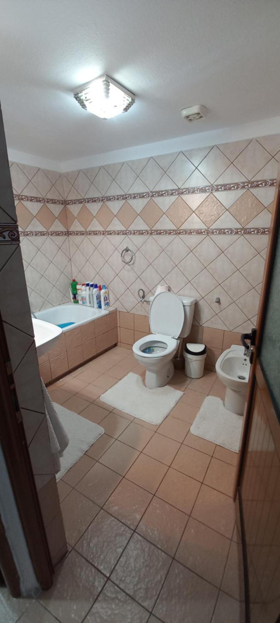 Marbi Guest House Гірокастра Екстер'єр фото