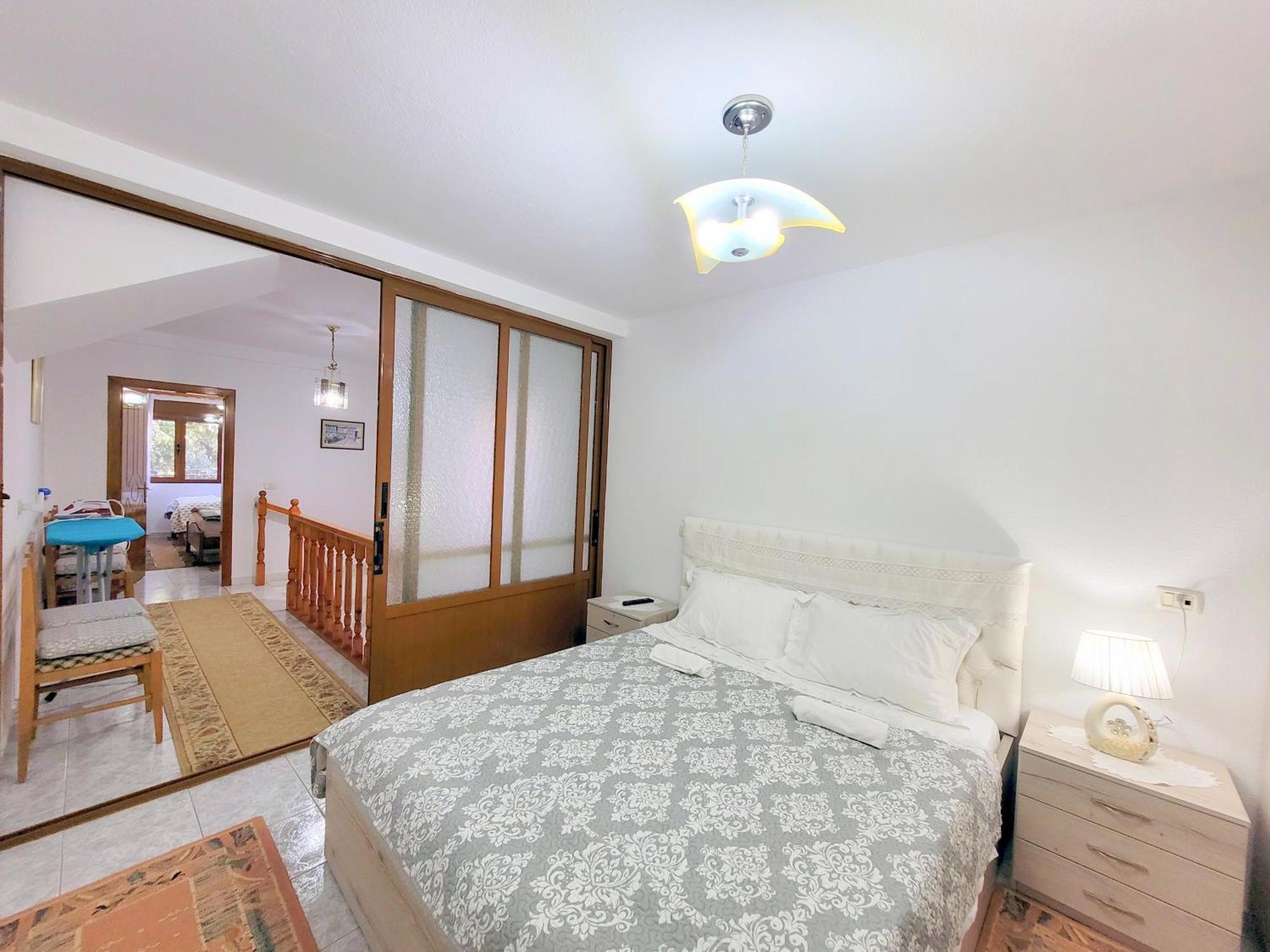 Marbi Guest House Гірокастра Екстер'єр фото